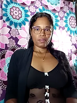 Snapshot of Yandris_1212 chatting on 04/12/26, 12:15 Yandris 1212 online show from 04/12/26, 12:15