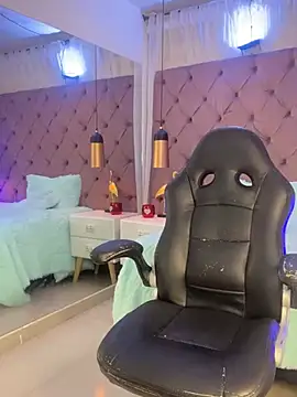 Auri   online show from 03/14/26, 07:30