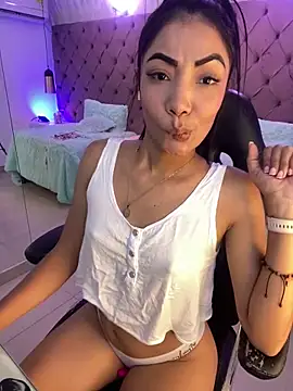 Auri   online show from 03/22/26, 07:39