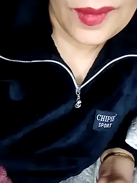 Naughty-Yousra online show from 02/22/26, 08:57