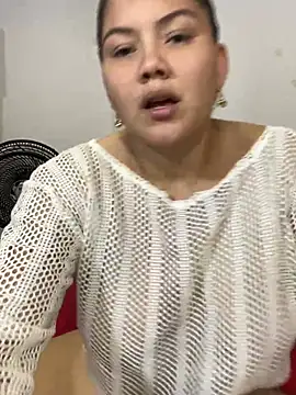 Helena-Paola online show from 07/17/26, 11:42