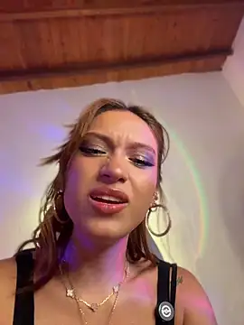 Snapshot of Alison_Ivanova chatting on 04/16/26, 07:09 Alison Ivanova online show from 04/16/26, 07:09