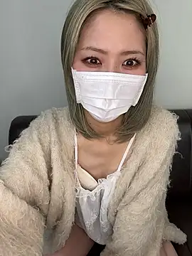 Snapshot of yumi0025 chatting on 01/19/26, 05:22 yumi0025 online show from 01/19/26, 05:22
