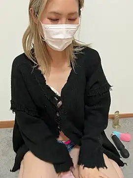 Snapshot of yumi0025 chatting on 02/27/26, 05:51 yumi0025 online show from 02/27/26, 05:51