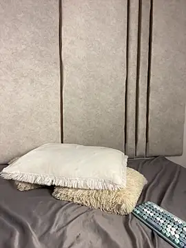 Snapshot of lilithdya chatting on 04/14/26, 12:05 lilithdya online show from 04/14/26, 12:05