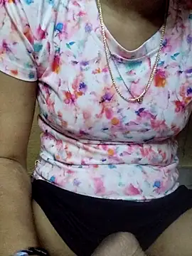 Snapshot of annugirl chatting on 03/02/26, 01:51 annugirl online show from 03/02/26, 01:51