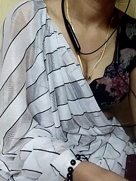 Snapshot of annugirl chatting on 03/03/26, 08:20 annugirl online show from 03/03/26, 08:20