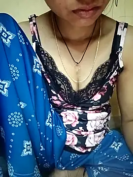 Snapshot of annugirl chatting on 03/08/26, 05:11 annugirl online show from 03/08/26, 05:11