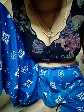 Snapshot of annugirl chatting on 03/12/26, 03:12 annugirl online show from 03/12/26, 03:12