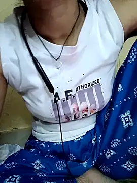 Snapshot of annugirl chatting on 03/18/26, 08:28 annugirl online show from 03/18/26, 08:28