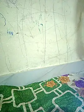 Snapshot of annugirl chatting on 03/24/26, 03:33 annugirl online show from 03/24/26, 03:33