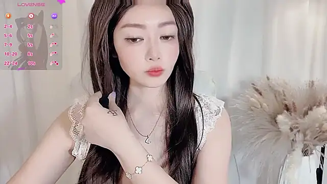 XinYuemeimei online show from 05/26/26, 02:46