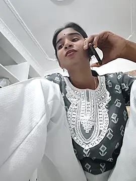 Snapshot of Cute-Natashaa chatting on 02/27/26, 04:18 Cute-Natashaa online show from 02/27/26, 04:18