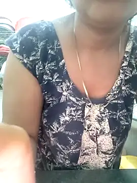 Snapshot of Hot-Tinaa chatting on 03/22/26, 12:58 Hot-Tinaa online show from 03/22/26, 12:58