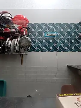 Snapshot of Hot-Tinaa chatting on 03/22/26, 02:42 Hot-Tinaa online show from 03/22/26, 02:42