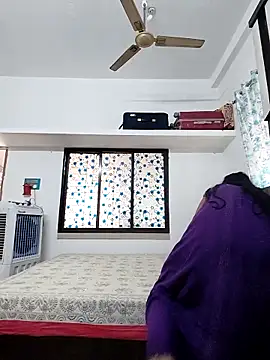 Snapshot of Hot-Tinaa chatting on 04/08/26, 03:17 Hot-Tinaa online show from 04/08/26, 03:17