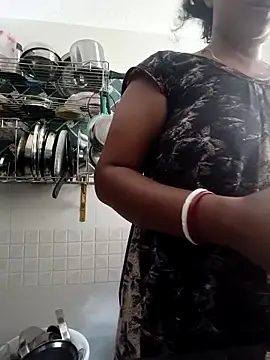 Snapshot of Hot-Tinaa chatting on 04/24/26, 08:50 Hot-Tinaa online show from 04/24/26, 08:50