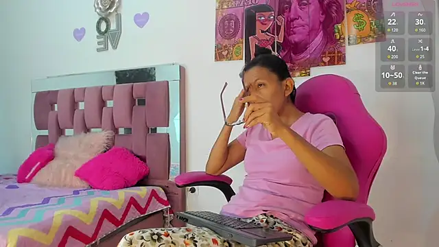 Snapshot of Livia_Coxs chatting on 03/13/26, 02:12 Livia Coxs online show from 03/13/26, 02:12