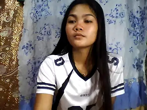 Snapshot of PinaySkinnyJust18 chatting on 02/02/26, 10:41 PinaySkinnyJust18 online show from 02/02/26, 10:41