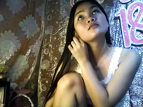 Snapshot of PinaySkinnyJust18 chatting on 02/15/26, 09:11 PinaySkinnyJust18 online show from 02/15/26, 09:11