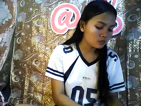 Snapshot of PinaySkinnyJust18 chatting on 02/18/26, 09:16 PinaySkinnyJust18 online show from 02/18/26, 09:16