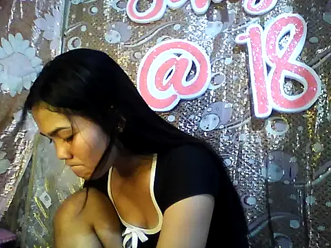 Snapshot of PinaySkinnyJust18 chatting on 02/19/26, 10:11 PinaySkinnyJust18 online show from 02/19/26, 10:11