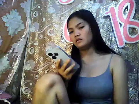 Snapshot of PinaySkinnyJust18 chatting on 02/20/26, 11:49 PinaySkinnyJust18 online show from 02/20/26, 11:49