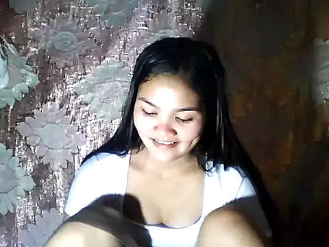 Snapshot of PinaySkinnyJust18 chatting on 03/05/26, 09:38 PinaySkinnyJust18 online show from 03/05/26, 09:38