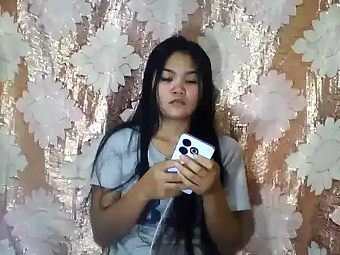 Snapshot of PinaySkinnyJust18 chatting on 03/07/26, 10:07 PinaySkinnyJust18 online show from 03/07/26, 10:07