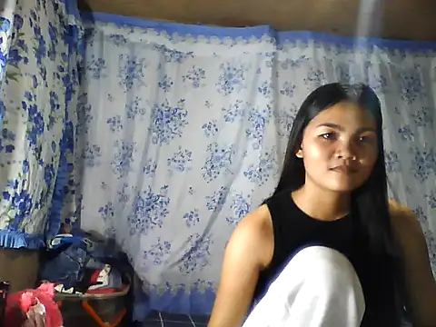 Snapshot of PinaySkinnyJust18 chatting on 03/26/26, 09:48 PinaySkinnyJust18 online show from 03/26/26, 09:48