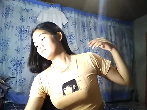 Snapshot of PinaySkinnyJust18 chatting on 03/27/26, 08:26 PinaySkinnyJust18 online show from 03/27/26, 08:26