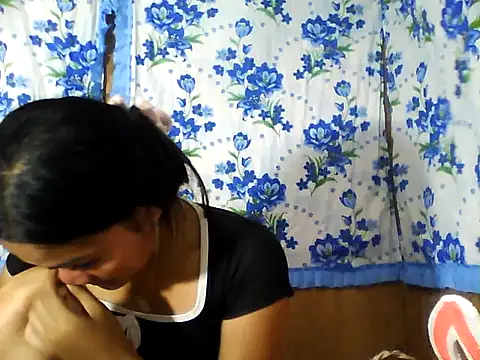 Snapshot of PinaySkinnyJust18 chatting on 04/06/26, 09:54 PinaySkinnyJust18 online show from 04/06/26, 09:54