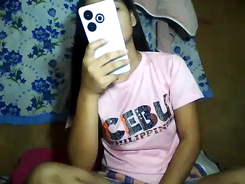 PinaySkinnyJust18 online show from 06/06/26, 10:25