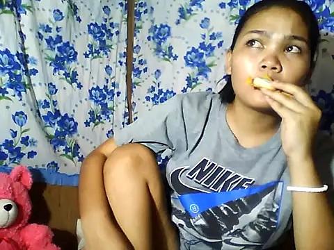 PinaySkinnyJust18 online show from 06/21/26, 09:56