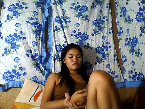 PinaySkinnyJust18 online show from 07/01/26, 10:42