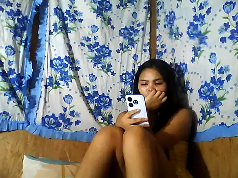 PinaySkinnyJust18 online show from 07/05/26, 04:19