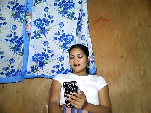 PinaySkinnyJust18 online show from 07/12/26, 04:25