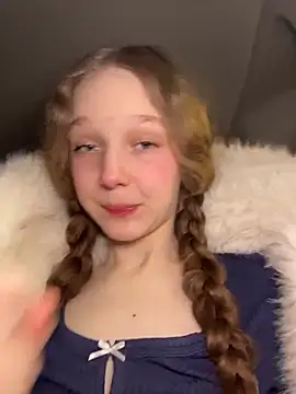 Snapshot of outside_rosy chatting on 03/09/26, 04:33 outside rosy online show from 03/09/26, 04:33