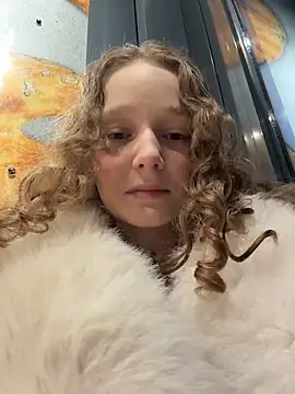 Snapshot of outside_rosy chatting on 04/06/26, 05:36 outside rosy online show from 04/06/26, 05:36