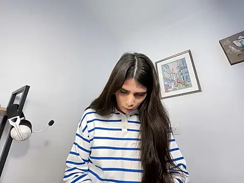 Lily WellGifted online show from 02/02/26, 08:57