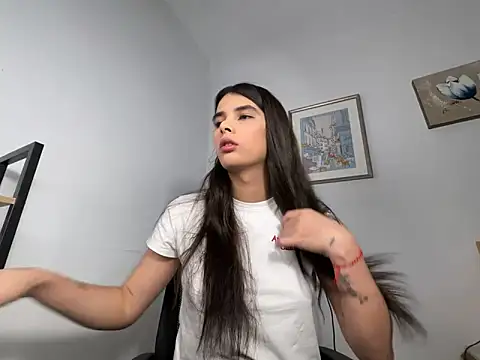 Lily WellGifted online show from 02/09/26, 09:57