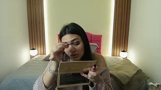 IvonneRoss  online show from 05/15/26, 12:01