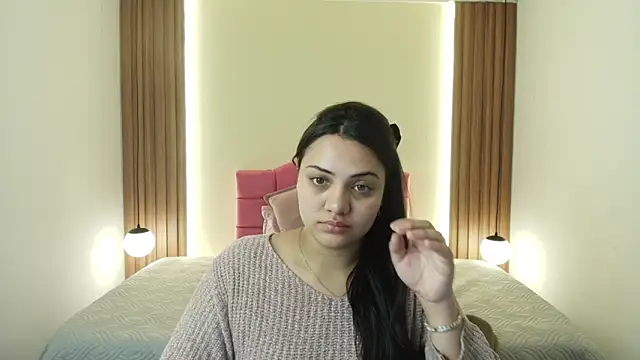 IvonneRoss  online show from 05/25/26, 12:11