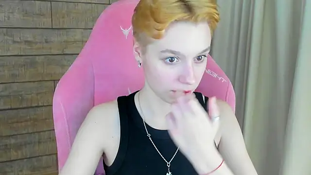 Snapshot of AgataGate chatting on 02/06/26, 03:11 AgataGate online show from 02/06/26, 03:11