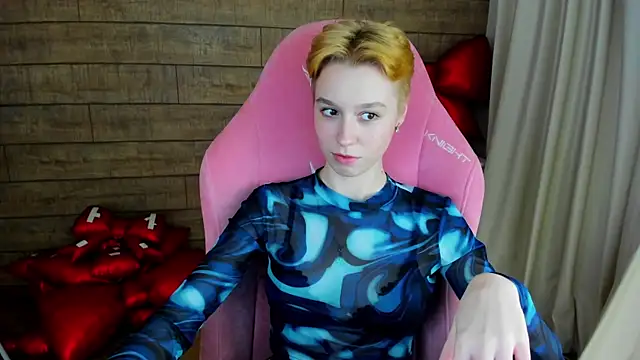 Snapshot of AgataGate chatting on 02/15/26, 07:51 AgataGate online show from 02/15/26, 07:51