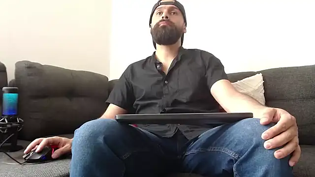 Snapshot of SpermsBank chatting on 12/07/24, 06:37 SpermsBank online show from 12/07/24, 06:37