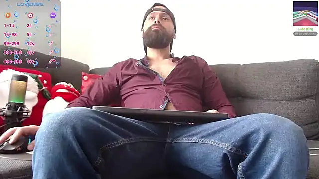 Snapshot of SpermsBank chatting on 01/10/25, 03:48 SpermsBank online show from 01/10/25, 03:48