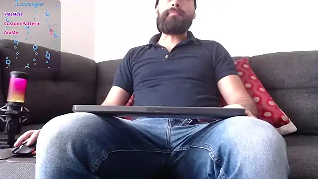 Snapshot of SpermsBank chatting on 03/06/25, 01:46 SpermsBank online show from 03/06/25, 01:46