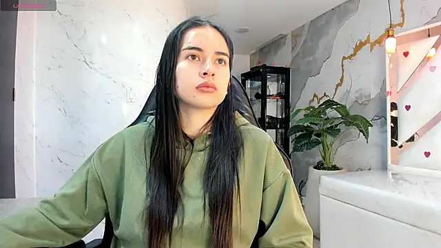 Qetsyah tf online show from 02/21/26, 12:50