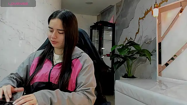 Qetsyah tf online show from 04/07/26, 01:22